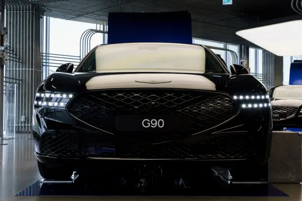 Kaiser Slots kasiino Android/iOS rakendus